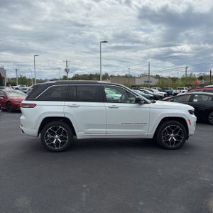JEEP GRAND CHEROKEE SUMMIT RESERVE - 10