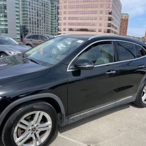 MERCEDES-BENZ GLA - 2