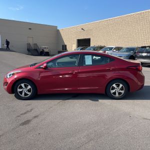 HYUNDAI ELANTRA SE - 3