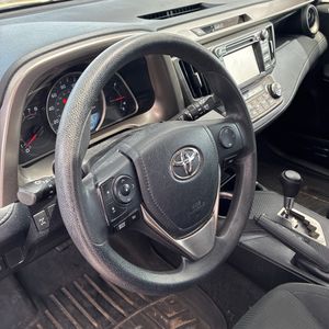 صورة 70 لـ 2014 Toyota RAV4 XLE