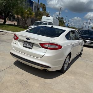 FORD FUSION SE - 8