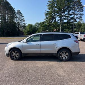 2015 Chevrolet TRAVERSE LT — фото 3