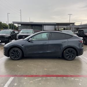 TESLA MODEL Y LONG RANGE - 3