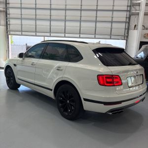 BENTLEY BENTAYGA V8 - 4