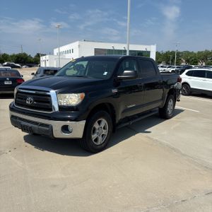 TOYOTA TUNDRA - 1