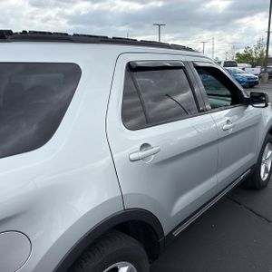 FORD EXPLORER XLT - 9