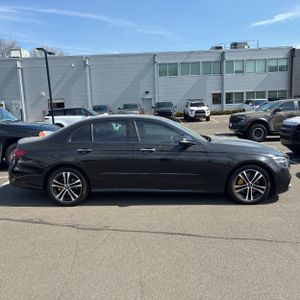 MERCEDES-BENZ E-CLASS - 10