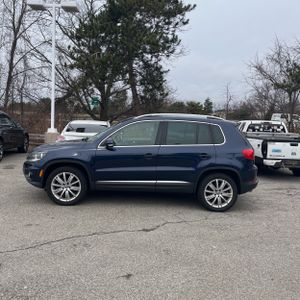 VOLKSWAGEN TIGUAN S 4MOTION - 3