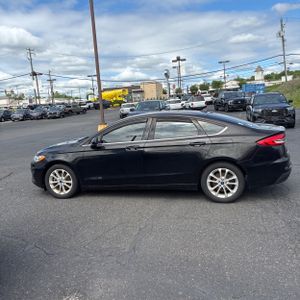 FORD FUSION SE - 3