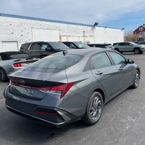 HYUNDAI ELANTRA SEL - 8