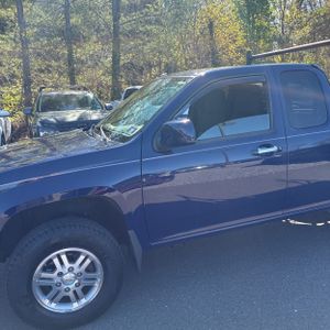 CHEVROLET COLORADO LT - 2