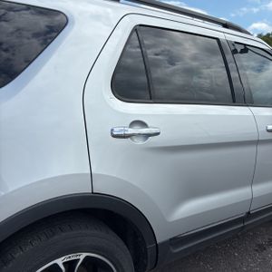 FORD EXPLORER SPORT - 9