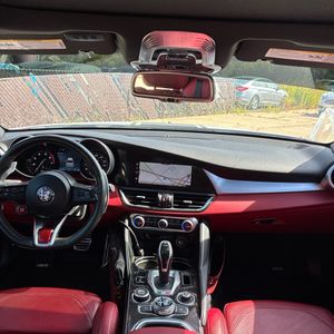 2021 ALFA Romeo GIULIA TI SPORT 照片 36