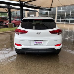 HYUNDAI TUCSON SE - 6