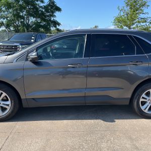 FORD EDGE SEL - 4