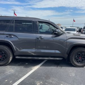 2023 Toyota SEQUOIA TRD PRO 缩略图 11