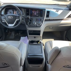 صورة مصغرة 36 لـ 2015 Toyota SIENNA XLE 8-PASSENGER