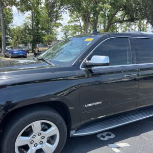 2015 Chevrolet SUBURBAN LTZ 照片 2