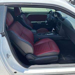 2013 Dodge CHALLENGER R/T PLUS — миниатюра 32