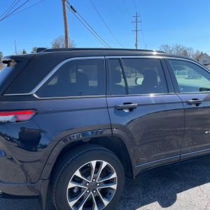 JEEP GRAND CHEROKEE OVERLAND - 9