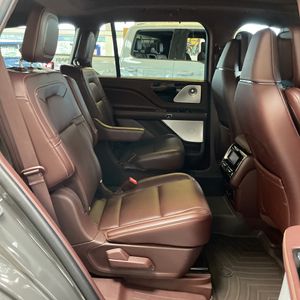 صورة مصغرة 34 لـ 2022 Lincoln AVIATOR BLACK LABEL