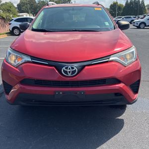 صورة 14 لـ 2016 Toyota RAV4 LE