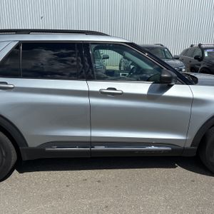 FORD EXPLORER XLT - 10