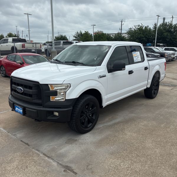 2017 Ford F-150 XL photo 2