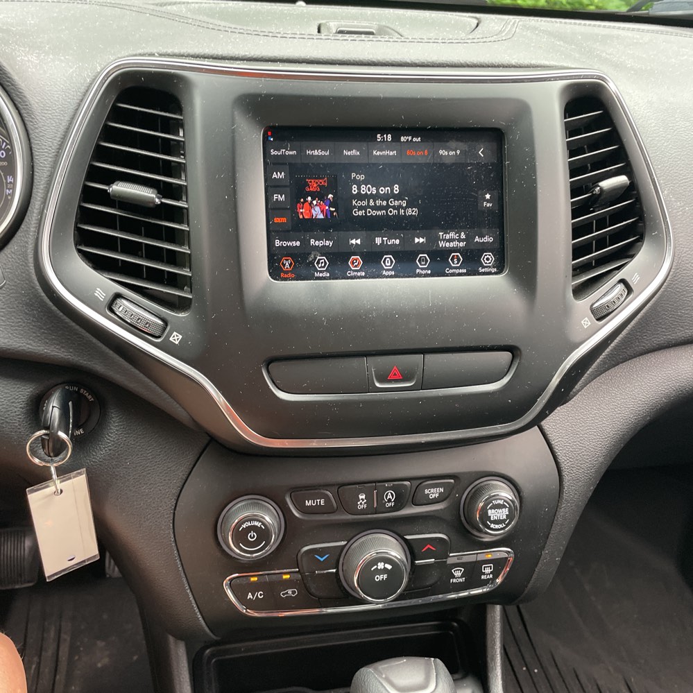2019 Jeep Cherokee Latitude photo 99