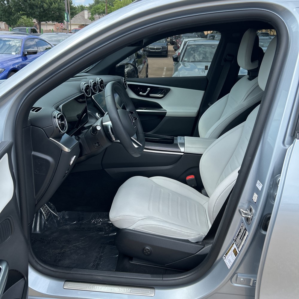 2025 Mercedes-Benz GLC 350e 4MATIC photo 84