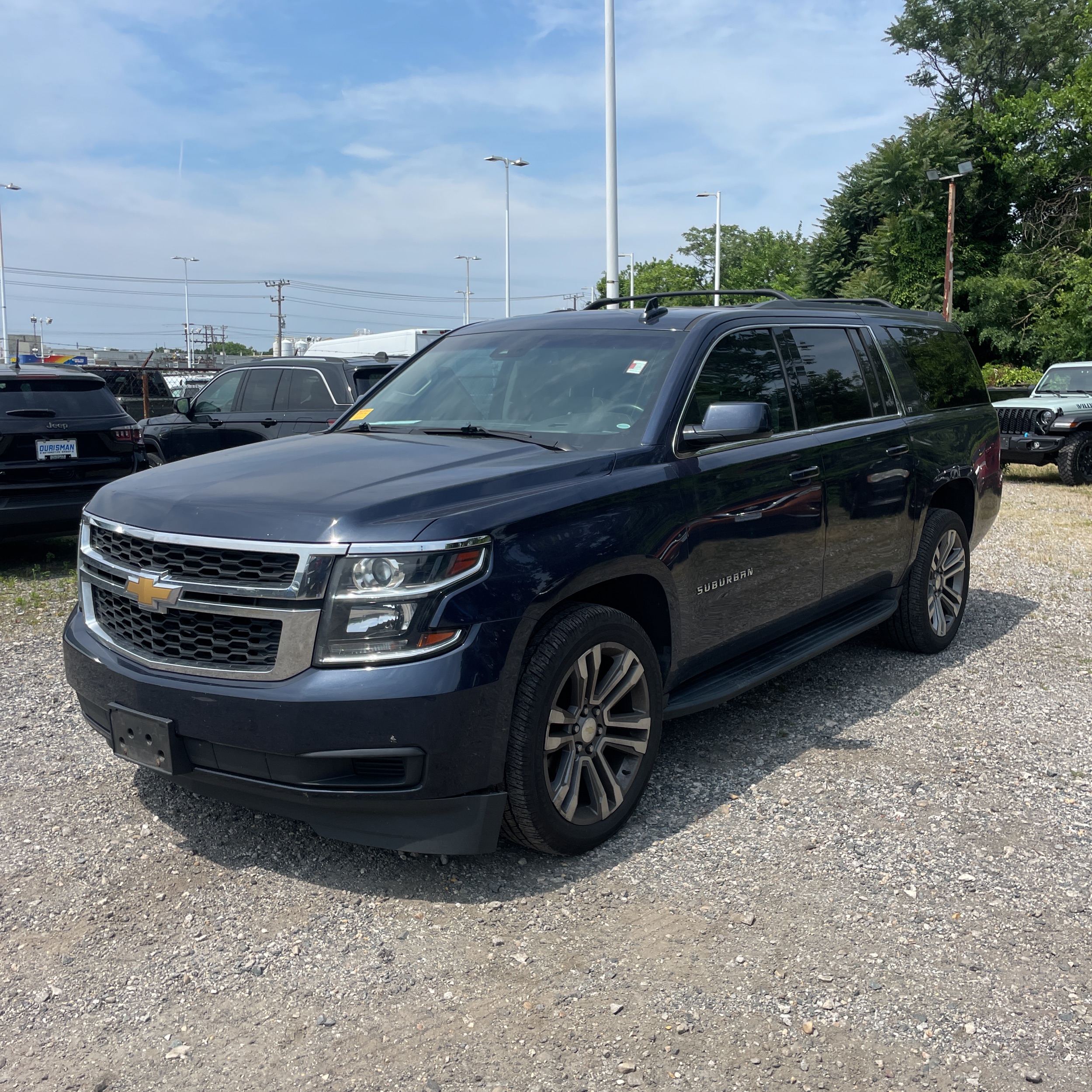 2017 Chevrolet Suburban LT photo 60