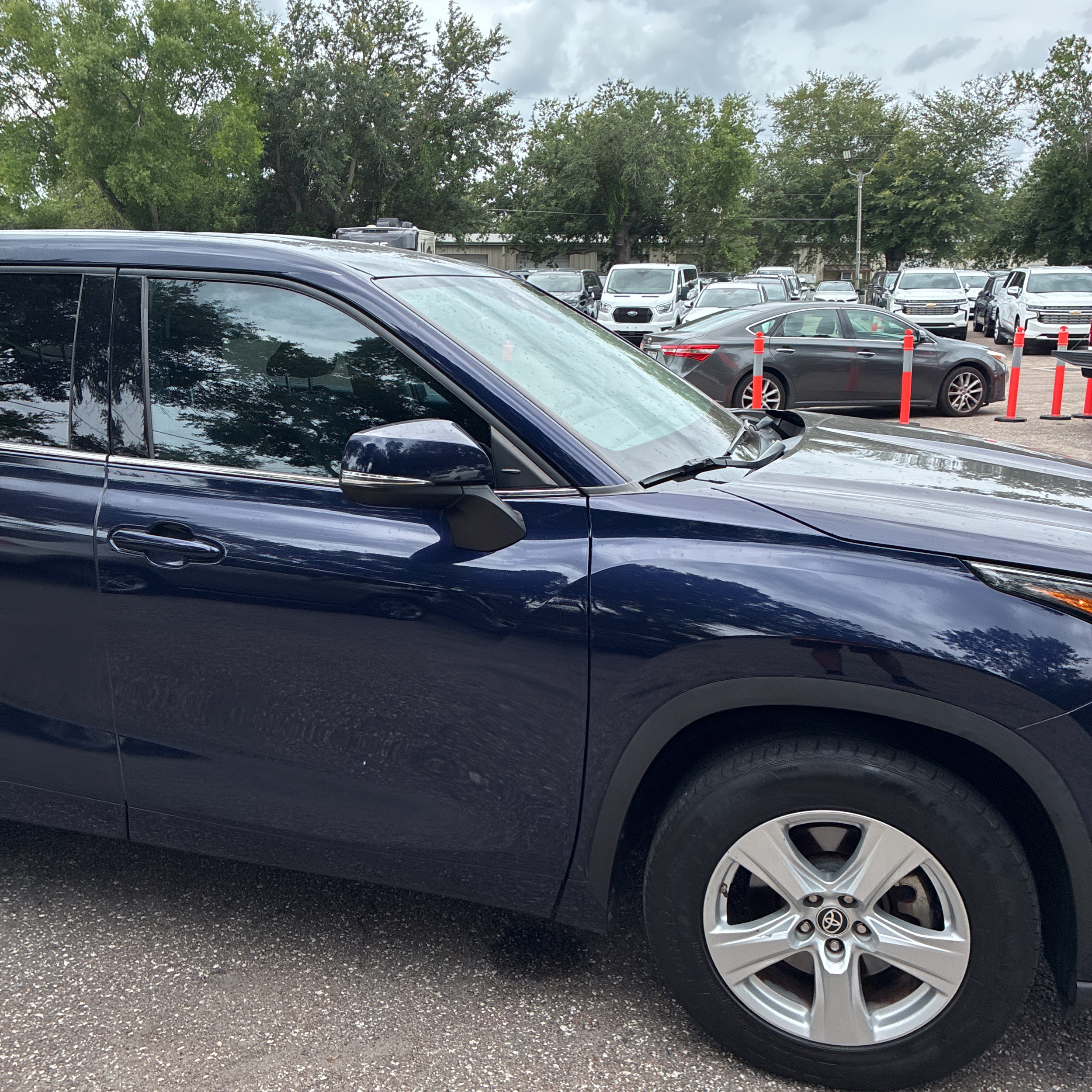2021 Toyota Highlander LE photo 73