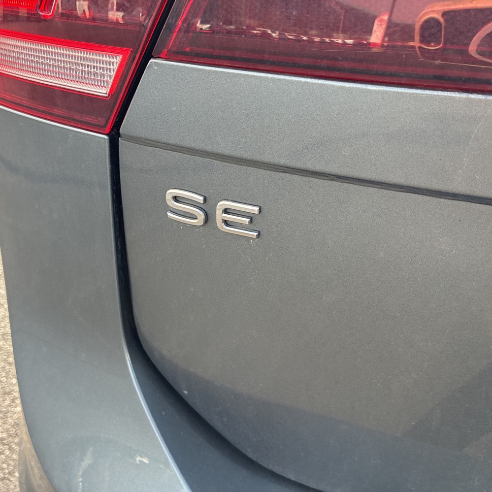 2022 Volkswagen Tiguan SE 4Motion photo 97