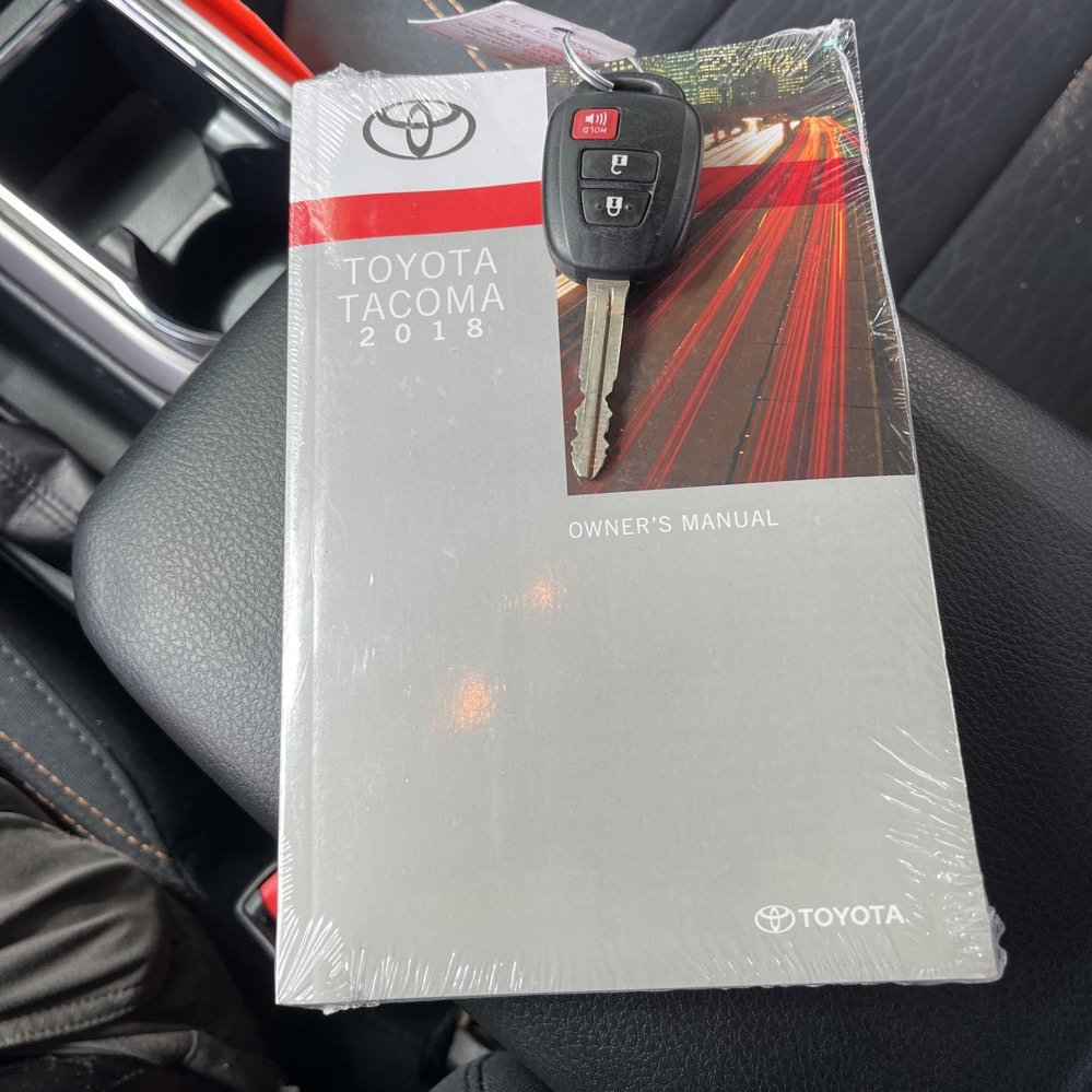 2018 Toyota Tacoma SR5 V6 photo 113