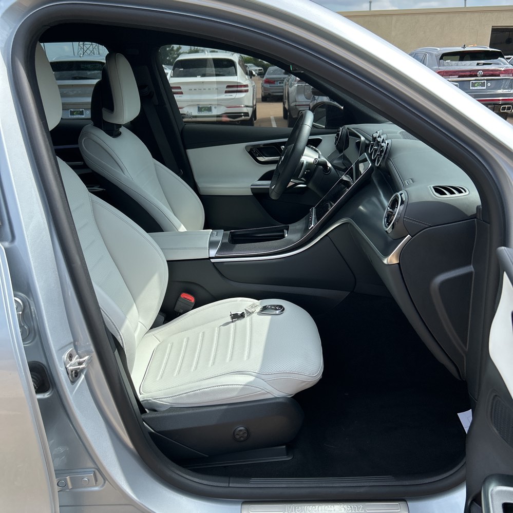 2025 Mercedes-Benz GLC 350e 4MATIC photo 85