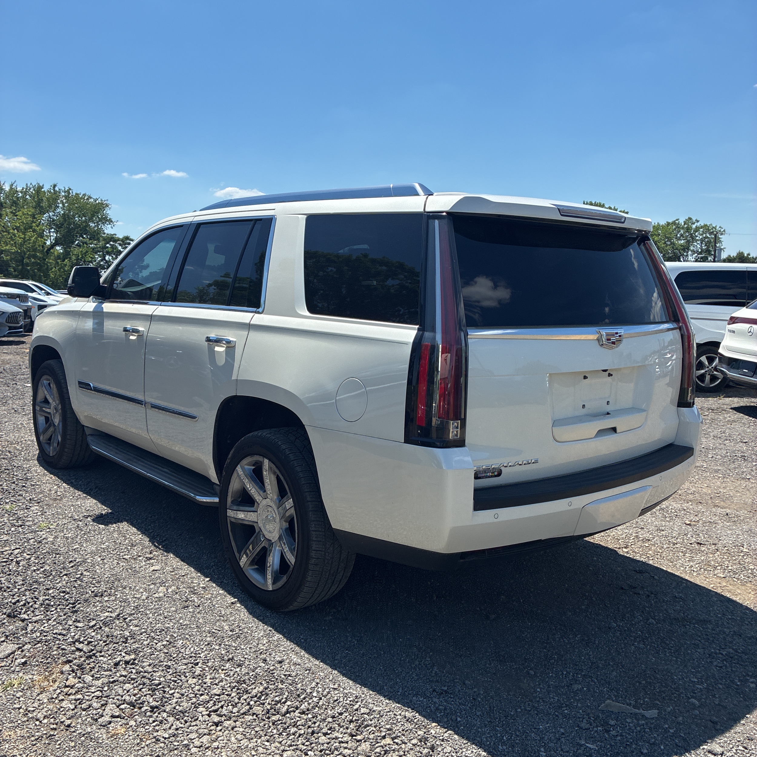 2015 Cadillac Escalade Luxury photo 76