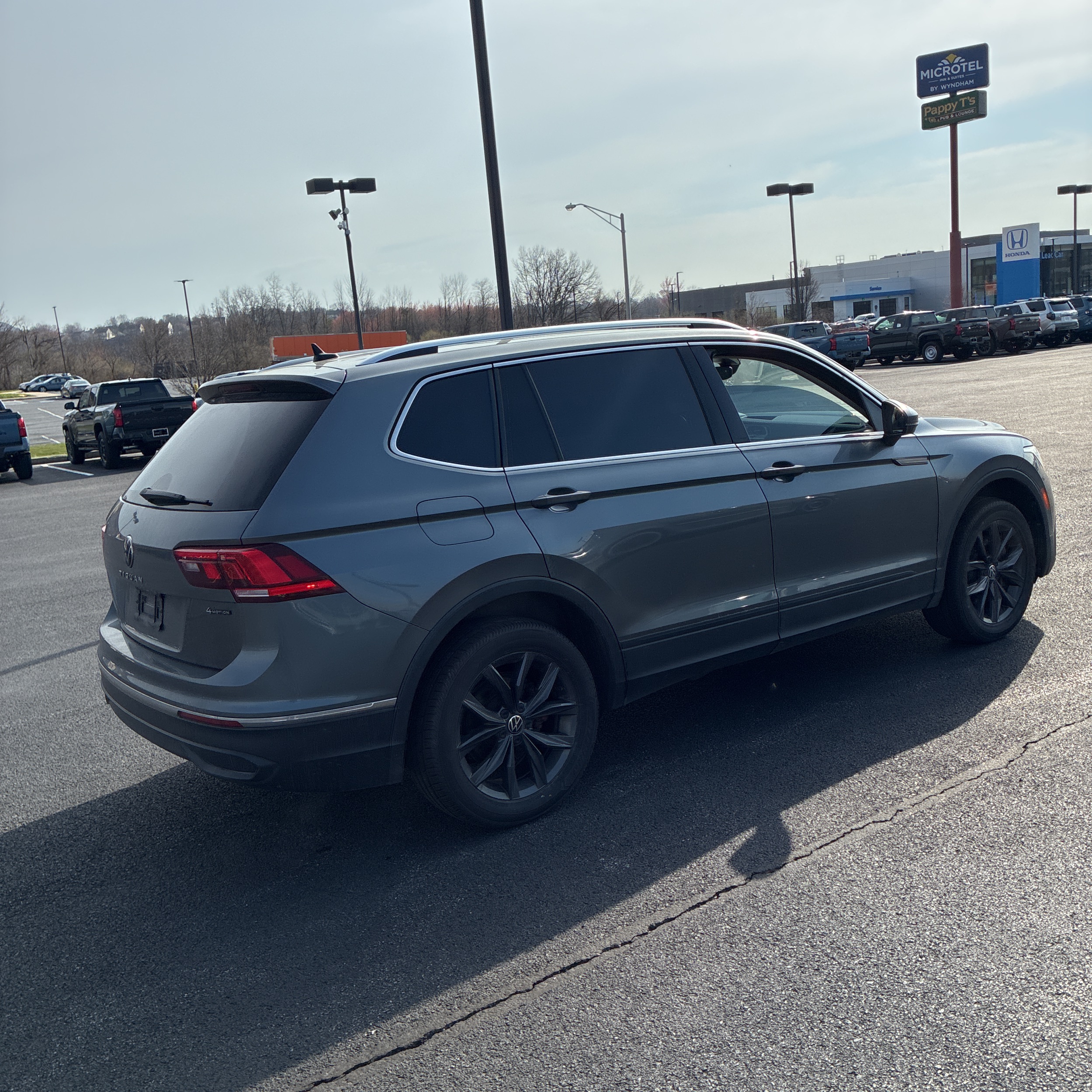 2022 Volkswagen Tiguan SE 4Motion photo 82