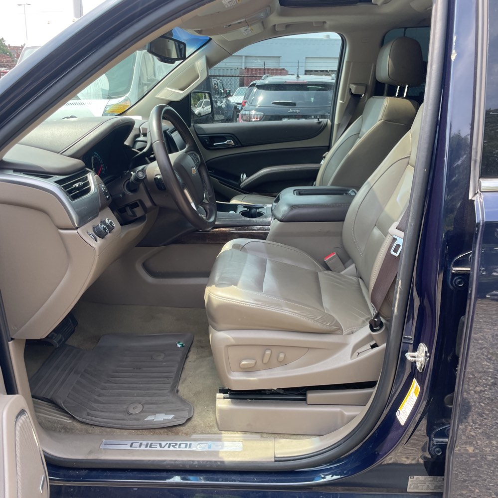 2017 Chevrolet Suburban LT photo 88